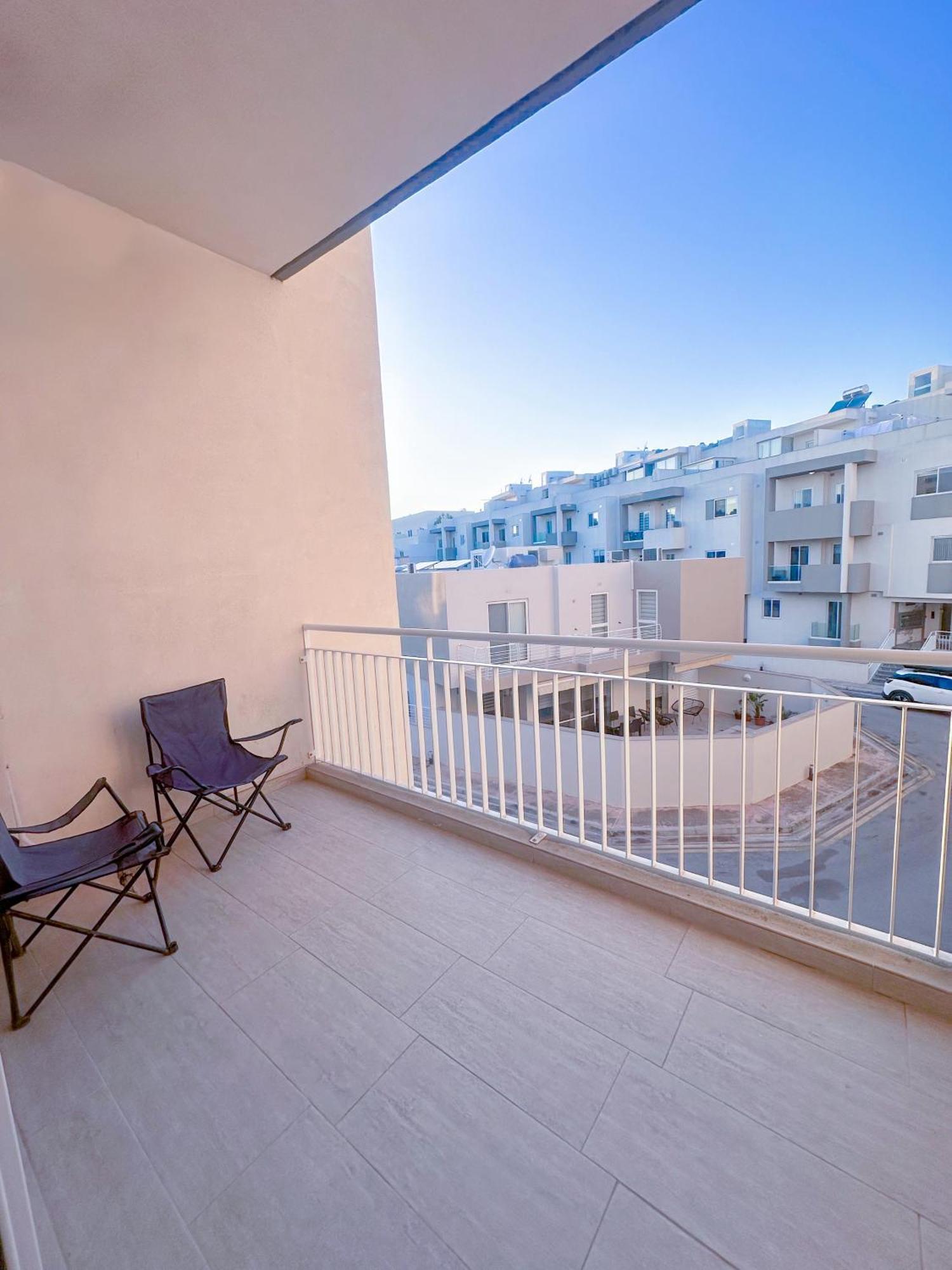 Homestay Lovely Next To St Julians Is-Swieqi